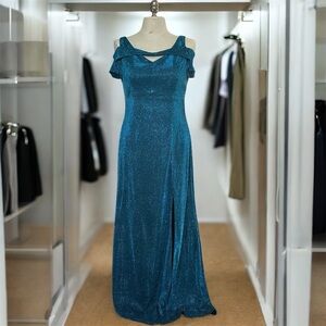 Elegant Teal Cold-Shoulder Maxi Dress
